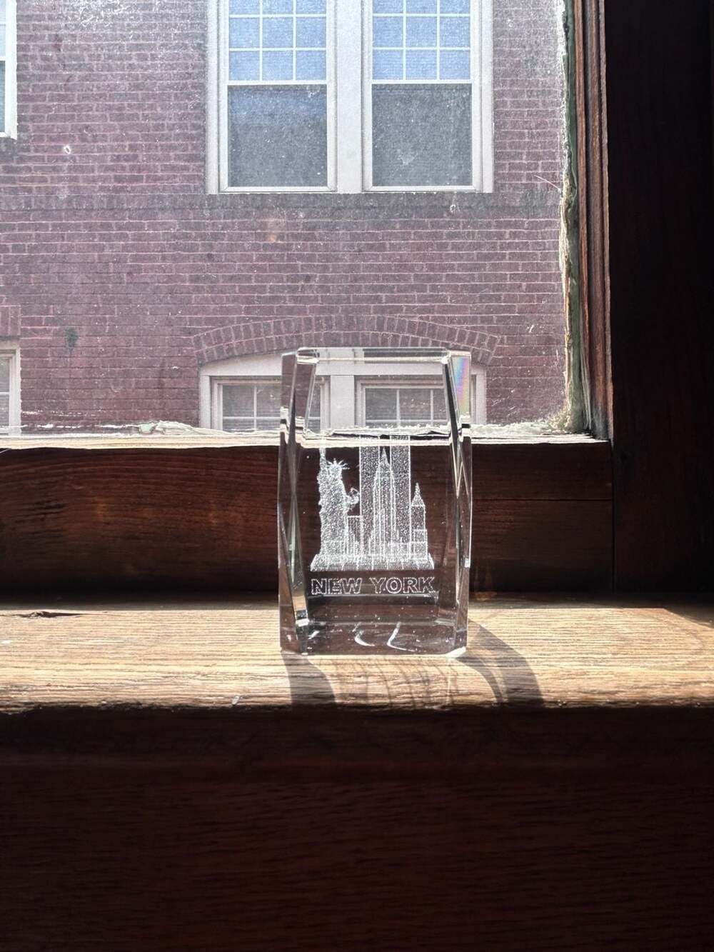 3D Laser Etched Crystal New York City Skyline Paperweight Twin Towers